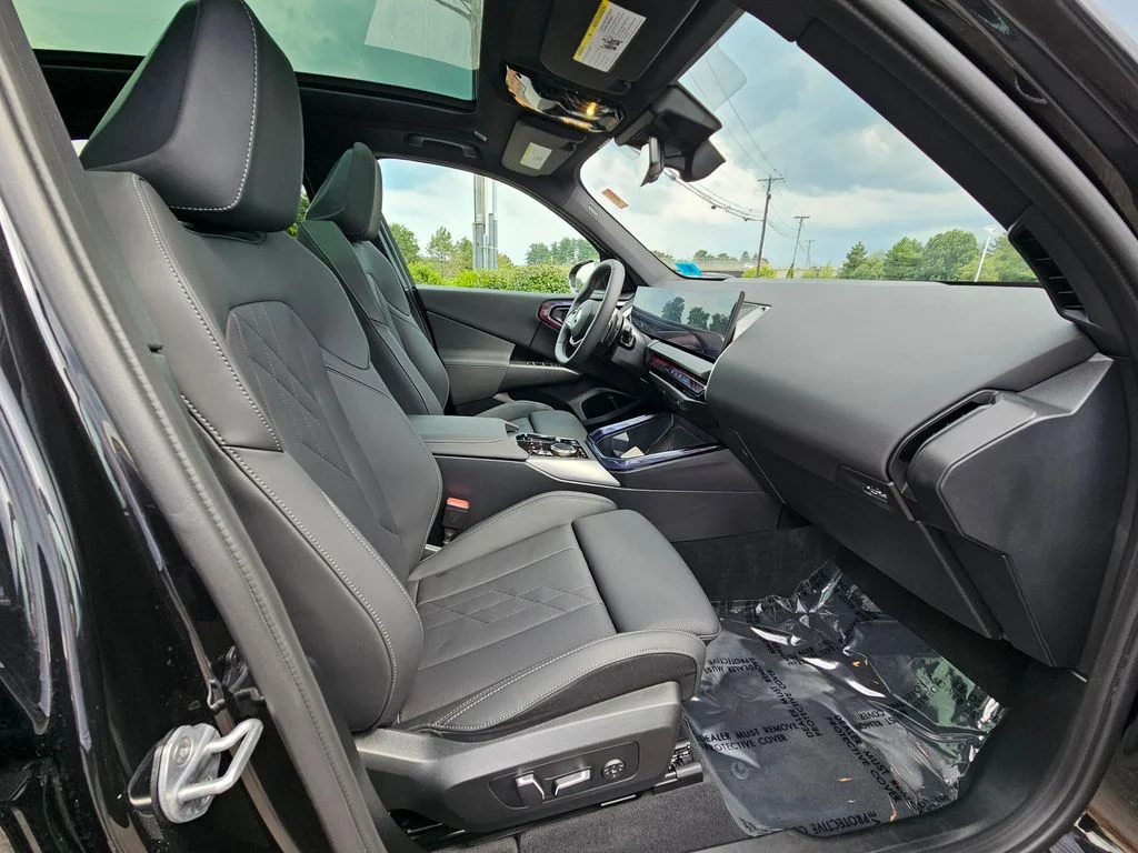 Used 2025 Black Sapphire Metallic BMW 30 xDrive image 14