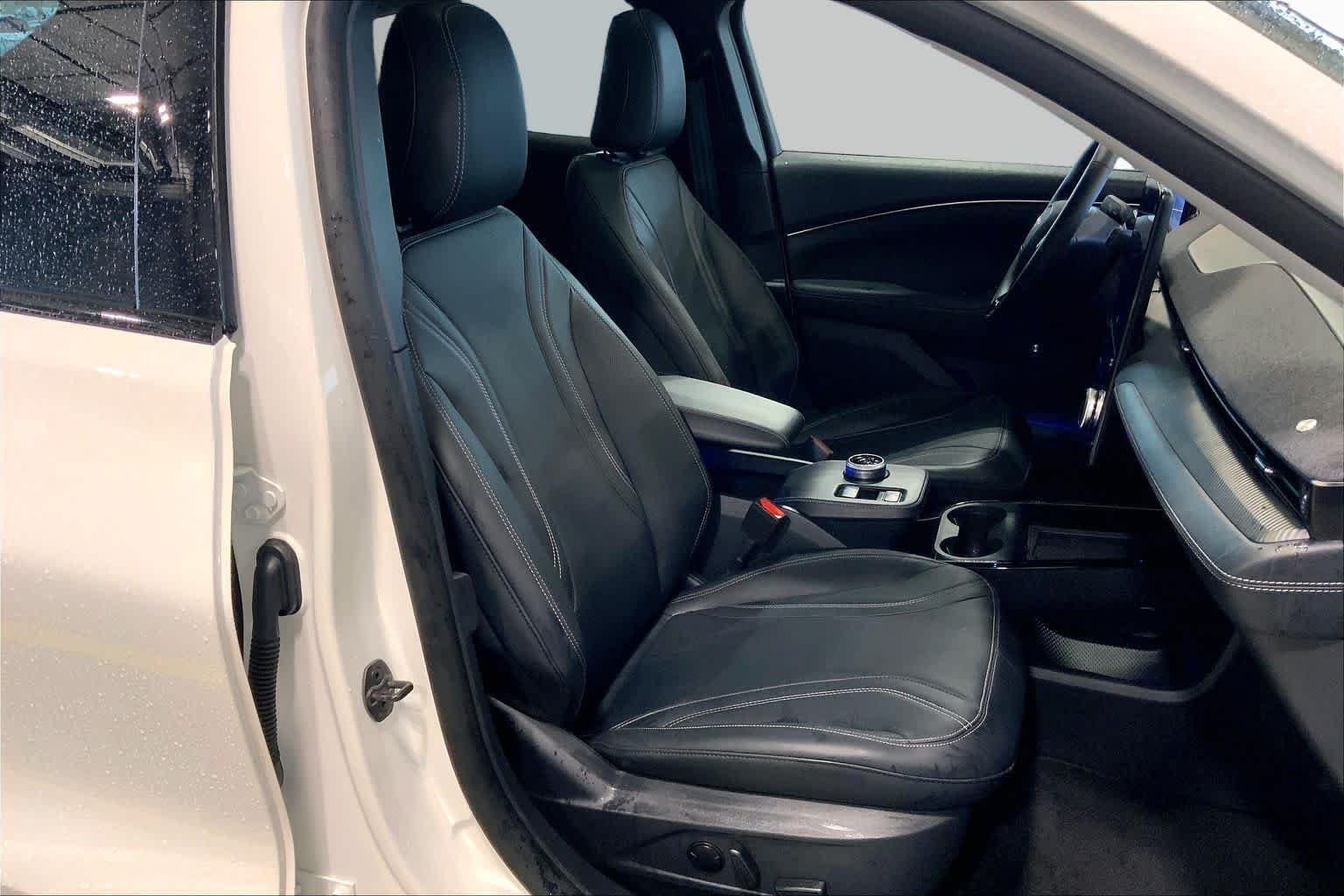 Used 2024 Star White Ford Premium image 8