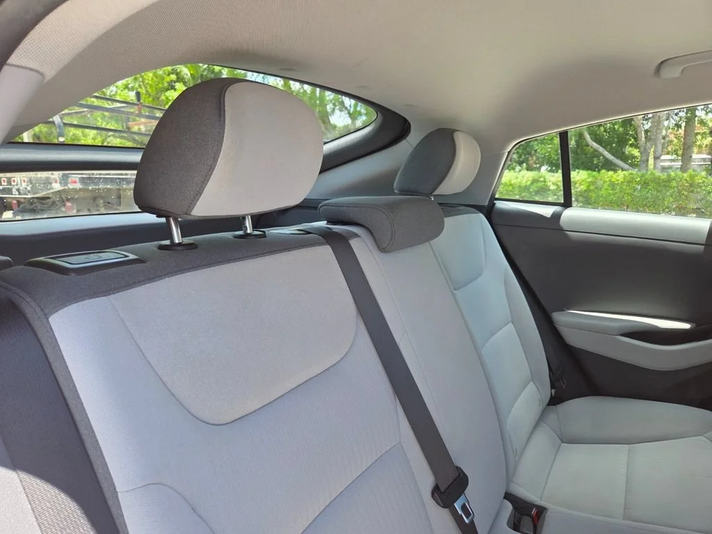 Used 2021 Ceramic White Hyundai Blue image 19