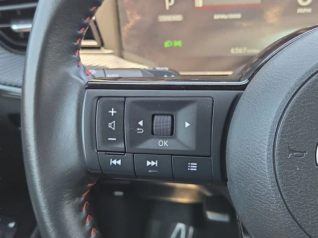 Used 2025 Gray Nissan SR image 12