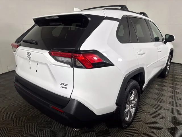 Certified Used 2025 Ice Toyota XLE image 3