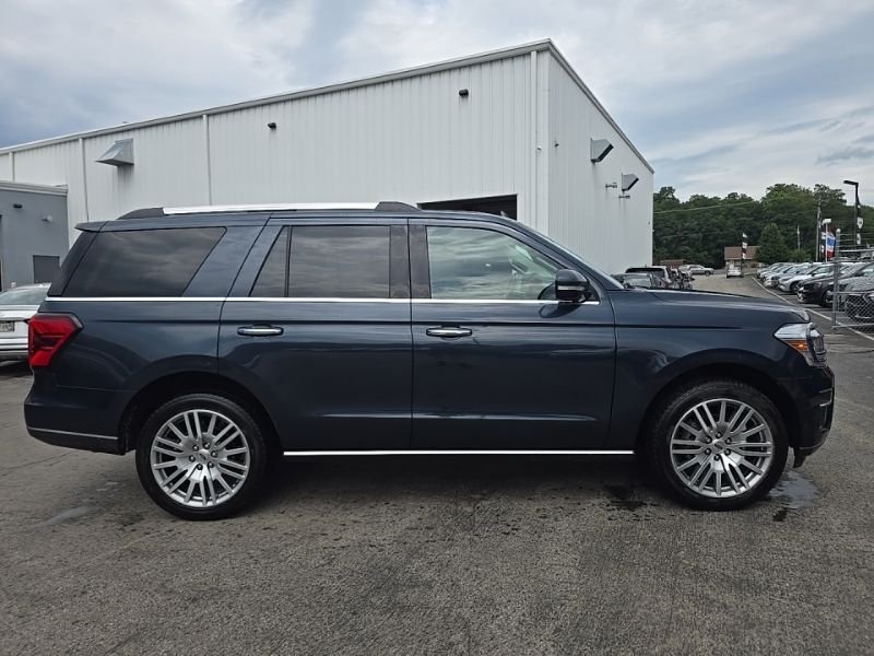 Used 2022 Blue Ford Limited image 9