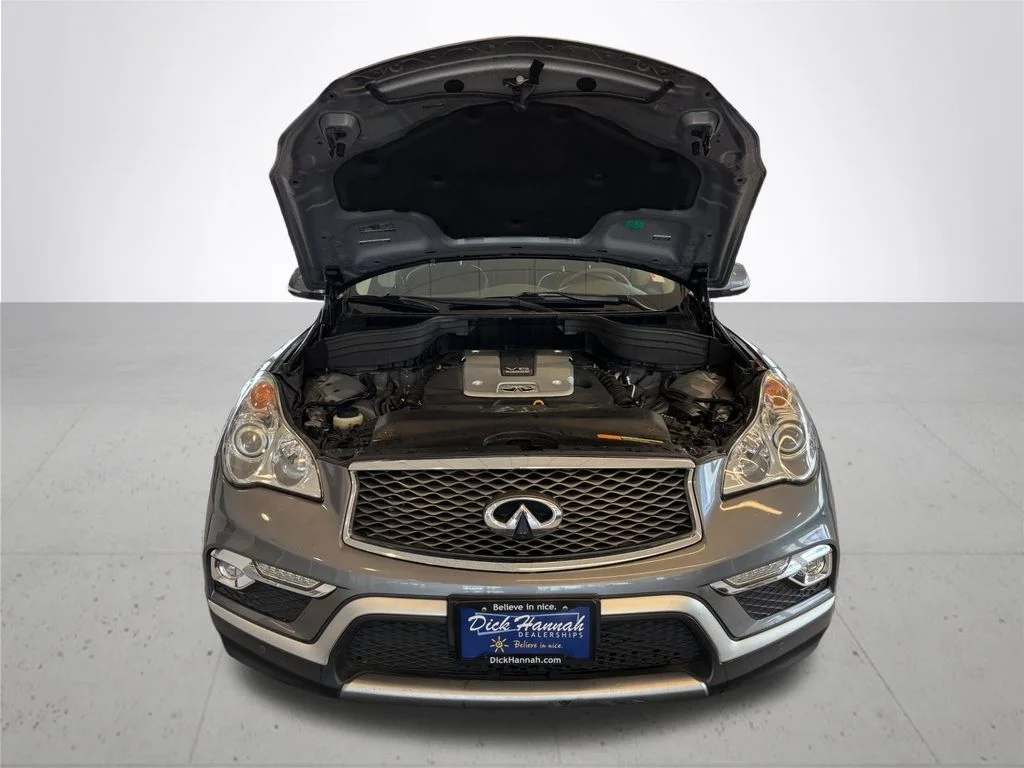 Used 2016 Gray INFINITI Base image 4