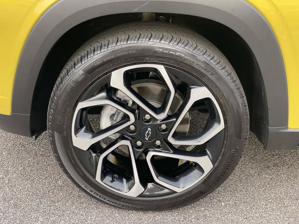 Certified Used 2025 Nitro Yellow Chevrolet 2RS image 12