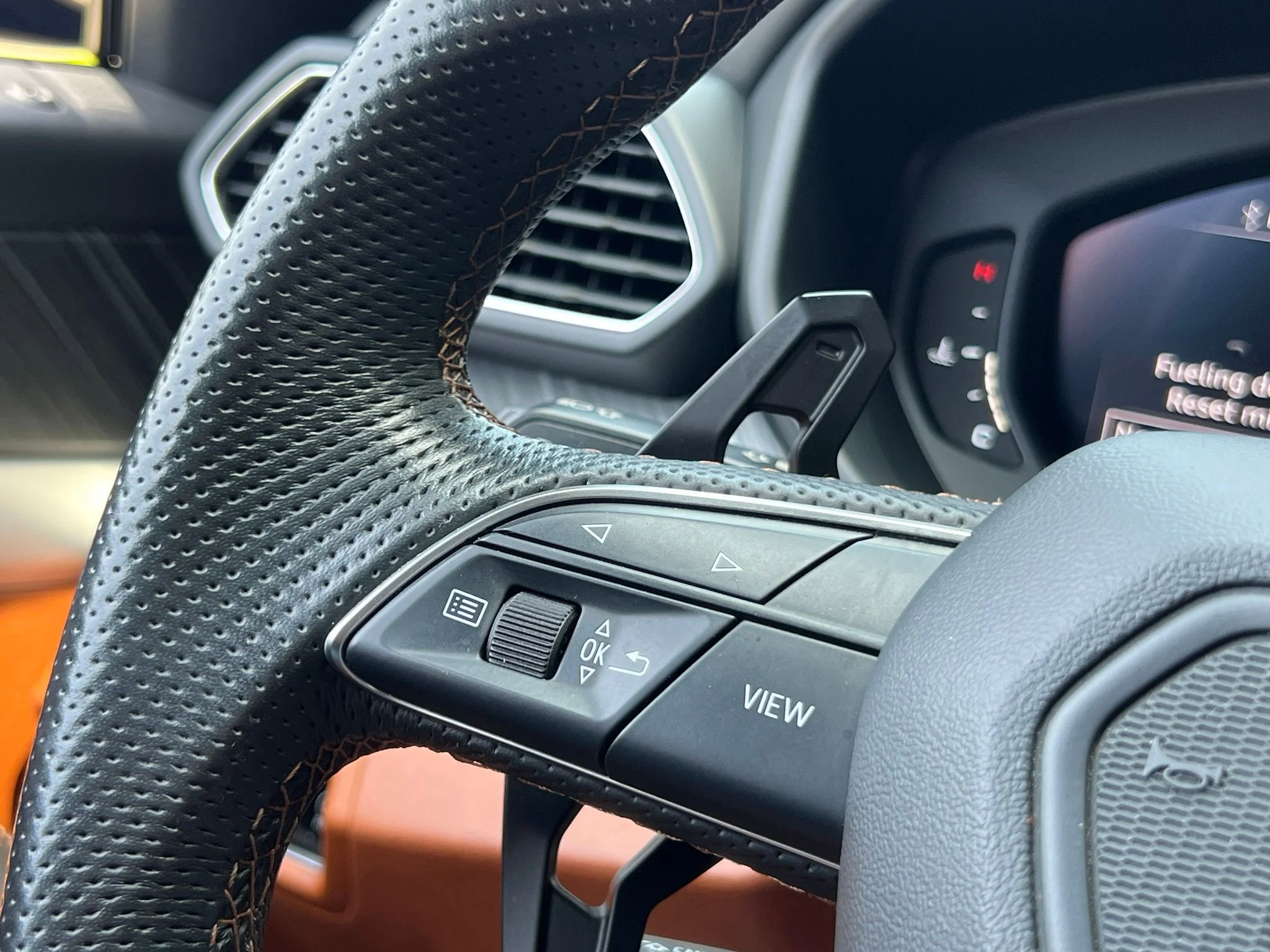 Used 2019 Blue Lamborghini Base image 25
