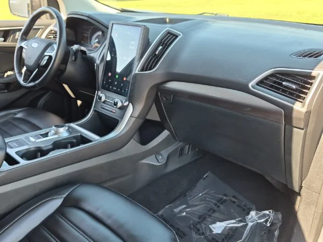 Used 2024 Gray Ford SEL image 35