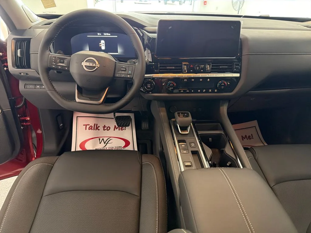 New 2026 Scarlet Ember Tintcoat Nissan SL image 14