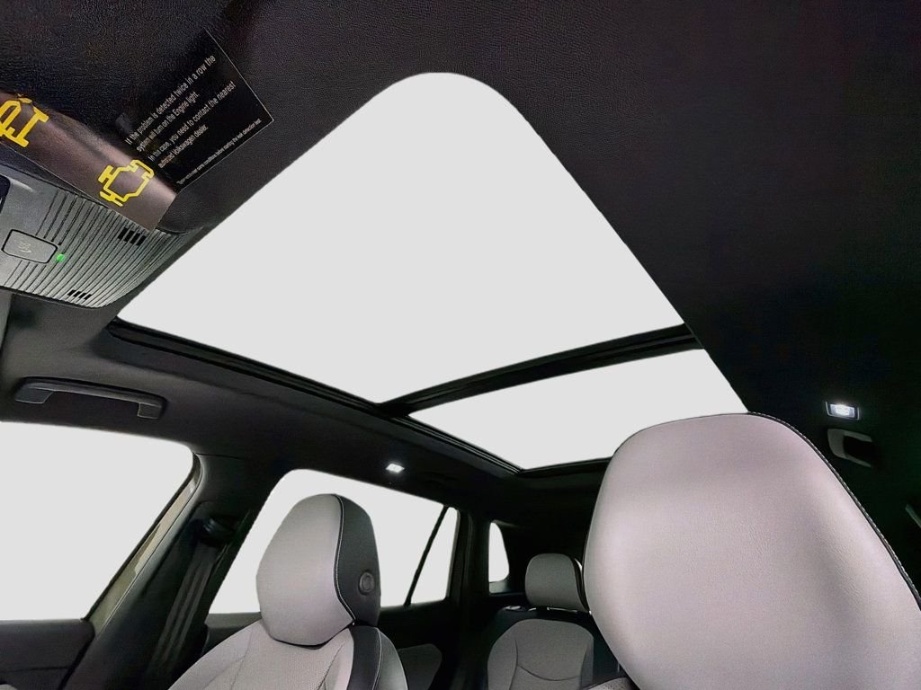 New 2026 Avocado Green w/Deep Black Roof Volkswagen 2.0T SE R-Line Black 4MOTION image 22