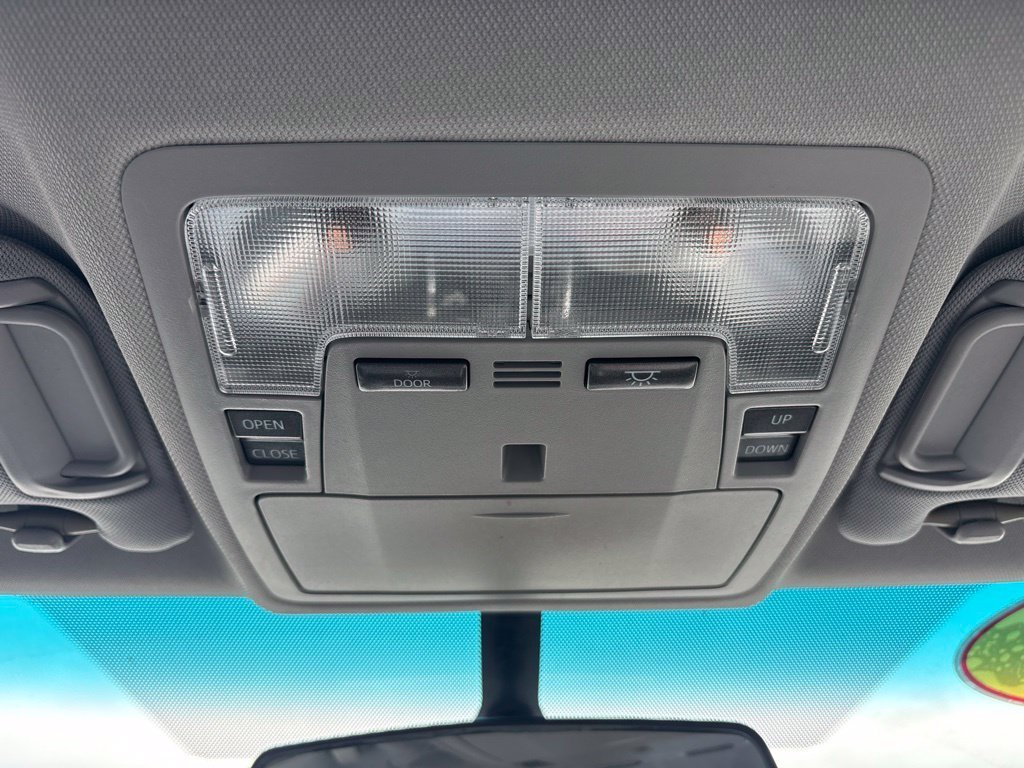 Used 2015 Gray Toyota LE image 29