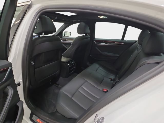 Used 2018 Alpine White BMW 530i xDrive image 12