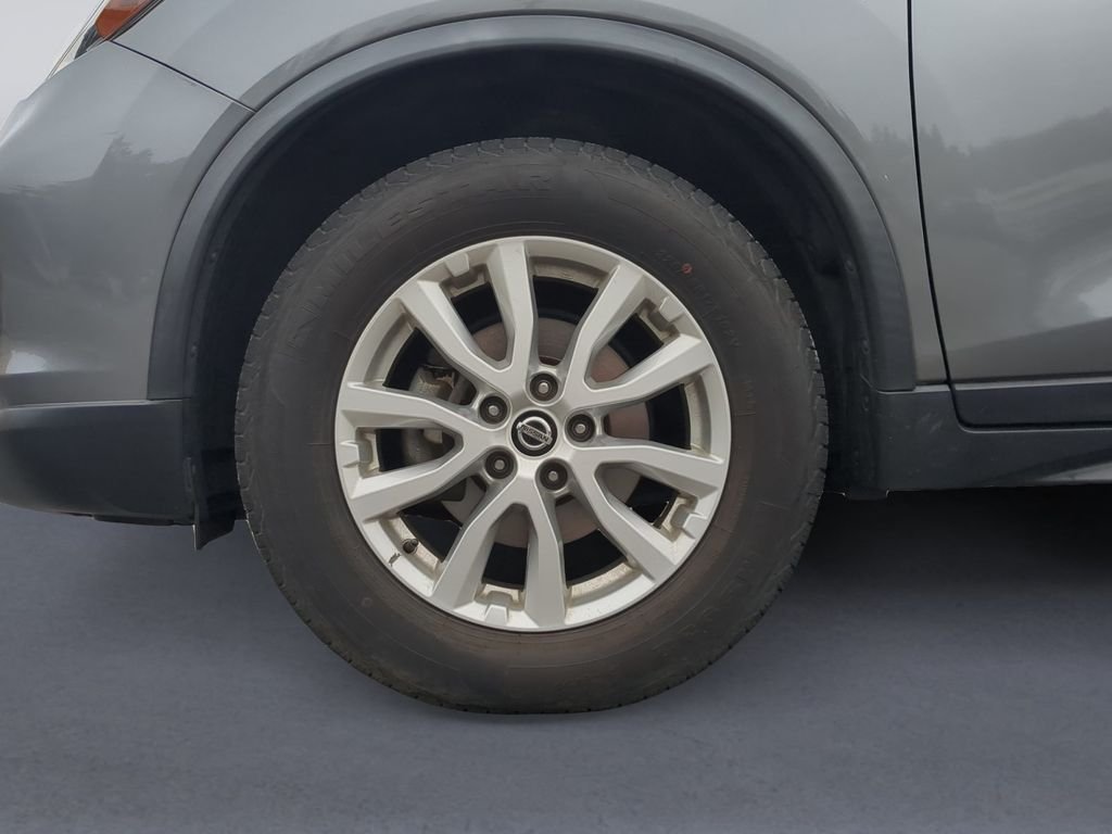 Used 2020 Gun Metallic Nissan SV image 11
