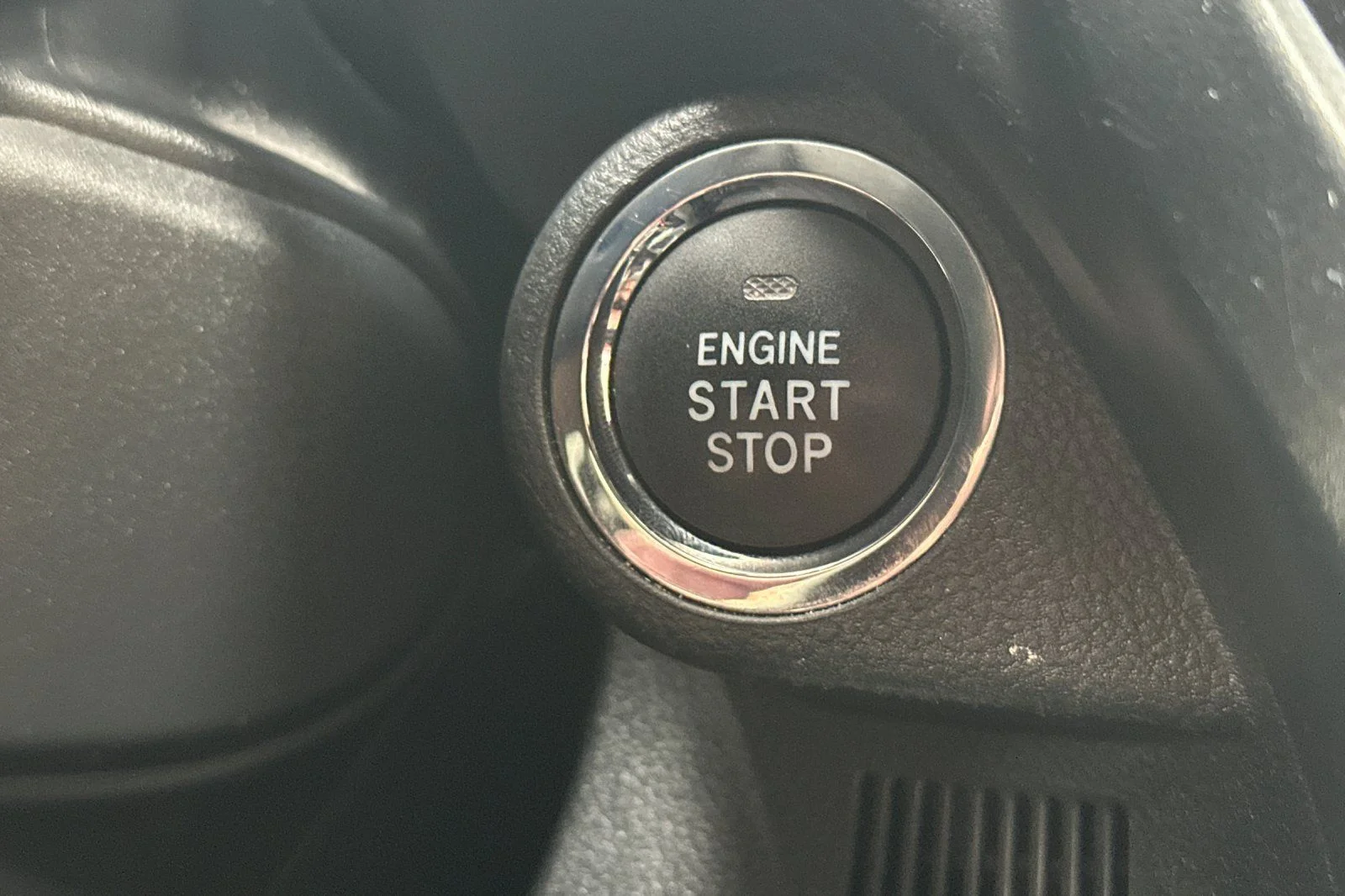 Certified Used 2025 Gray Subaru Premium image 28