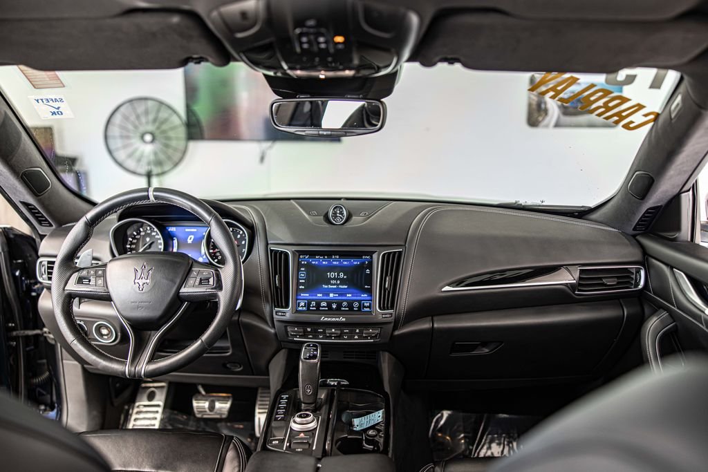 Used 2019 White Maserati S GranSport image 39