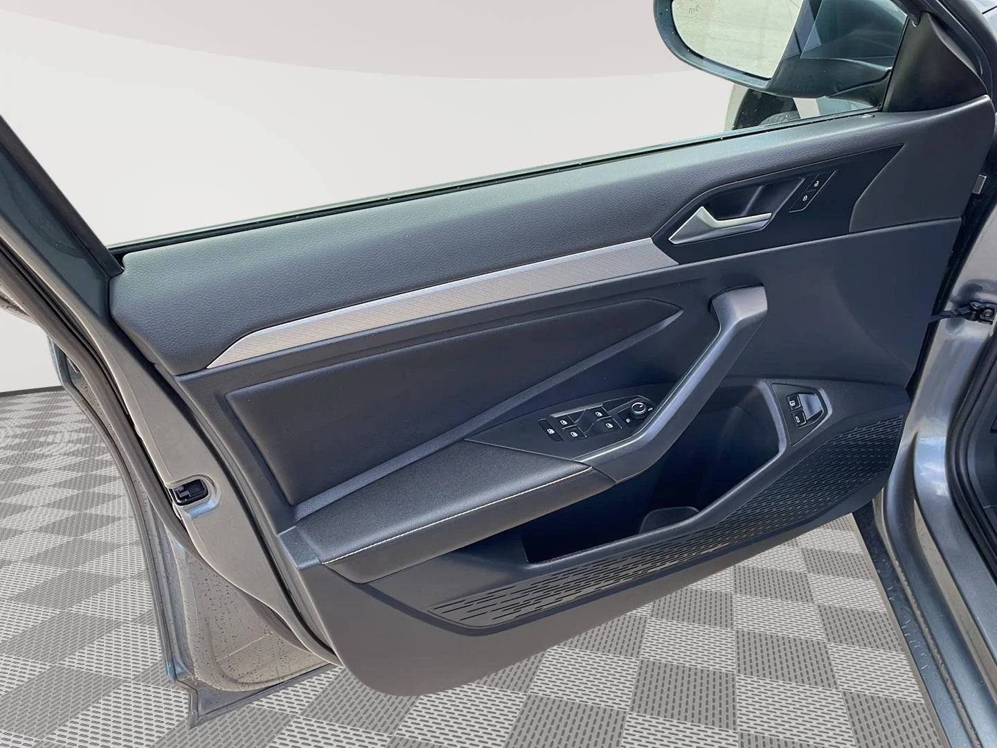 Used 2022 Platinum Gray Metallic Volkswagen S image 16