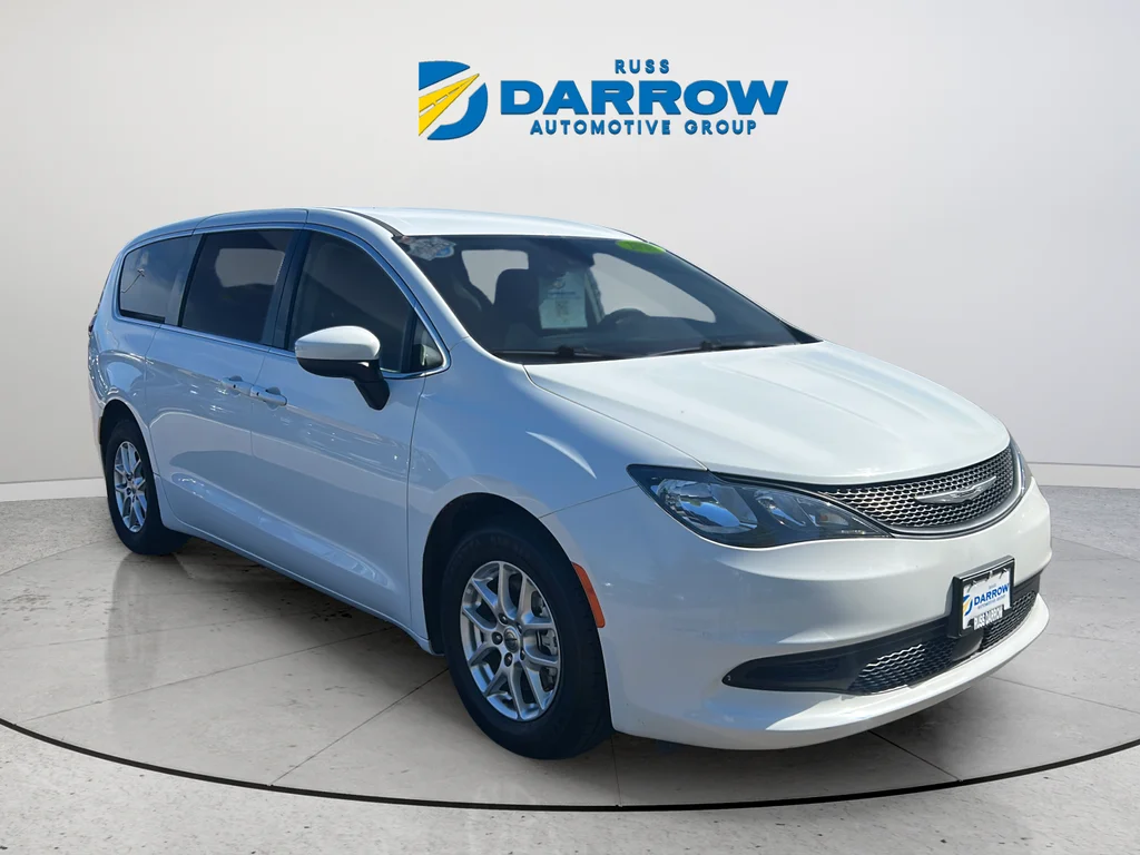 Used 2023 White Chrysler LX image 7