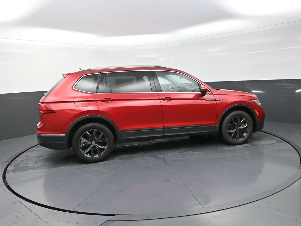 Used 2023 Red Volkswagen 2.0T SE image 11