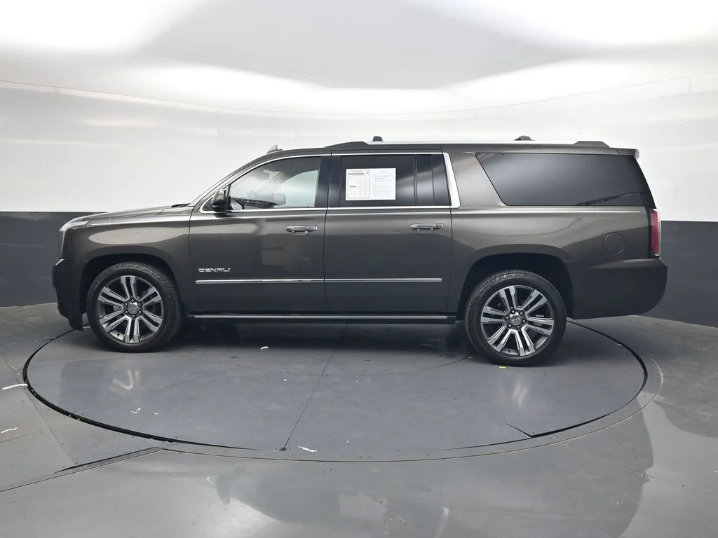 Used 2019 Gray GMC Denali image 12