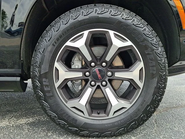 Certified Used 2025 Black GMC AT4 Ultimate image 8