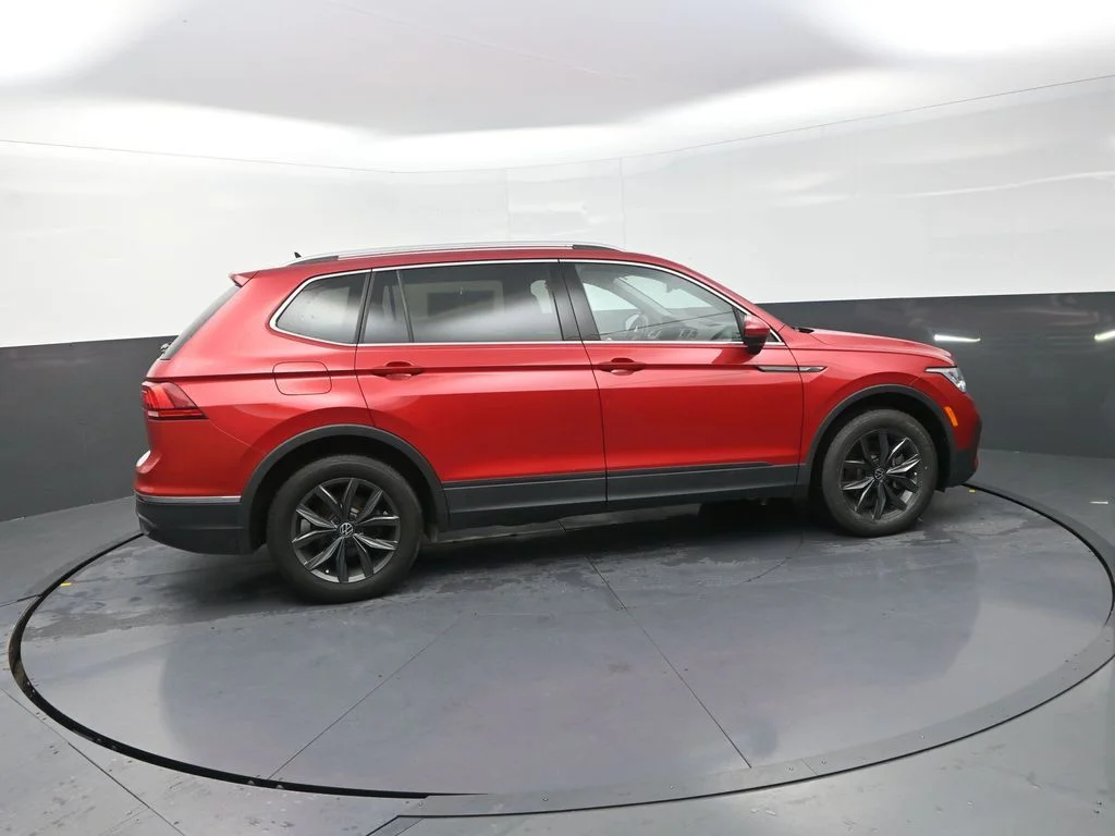 Used 2023 Red Volkswagen 2.0T SE image 11