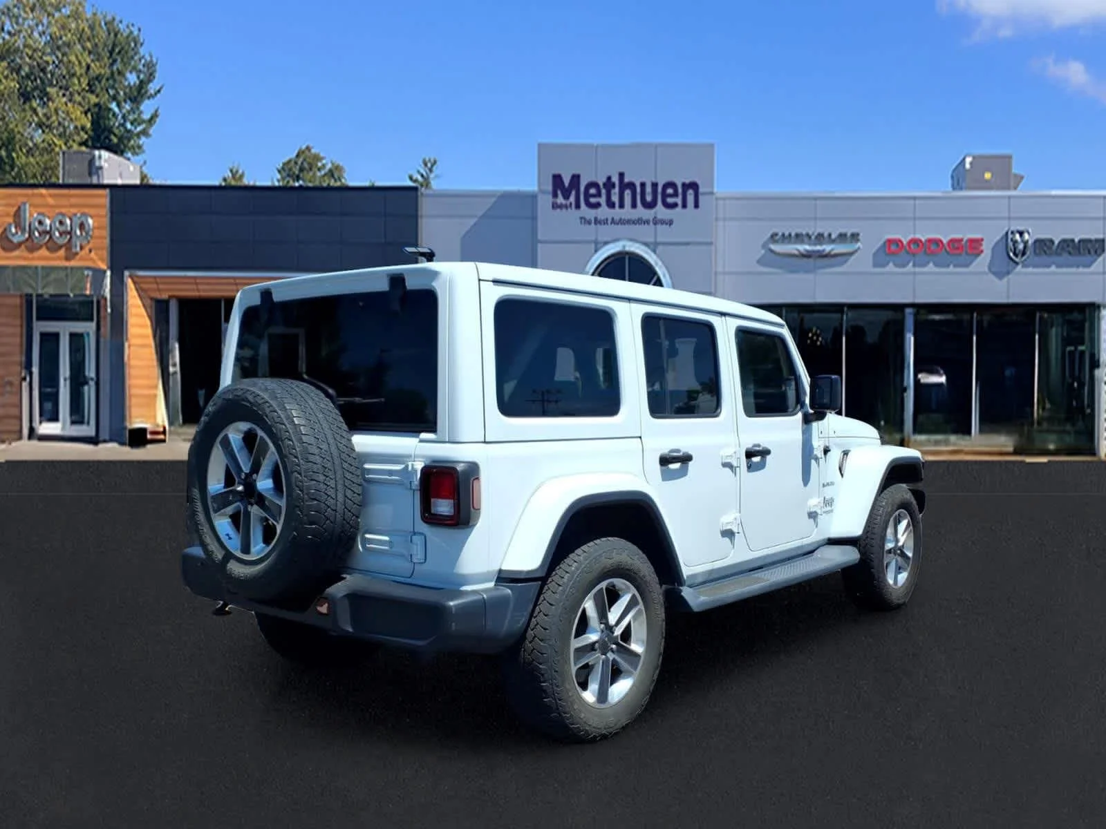 Used 2020 Bright White Clearcoat Jeep Sahara image 5