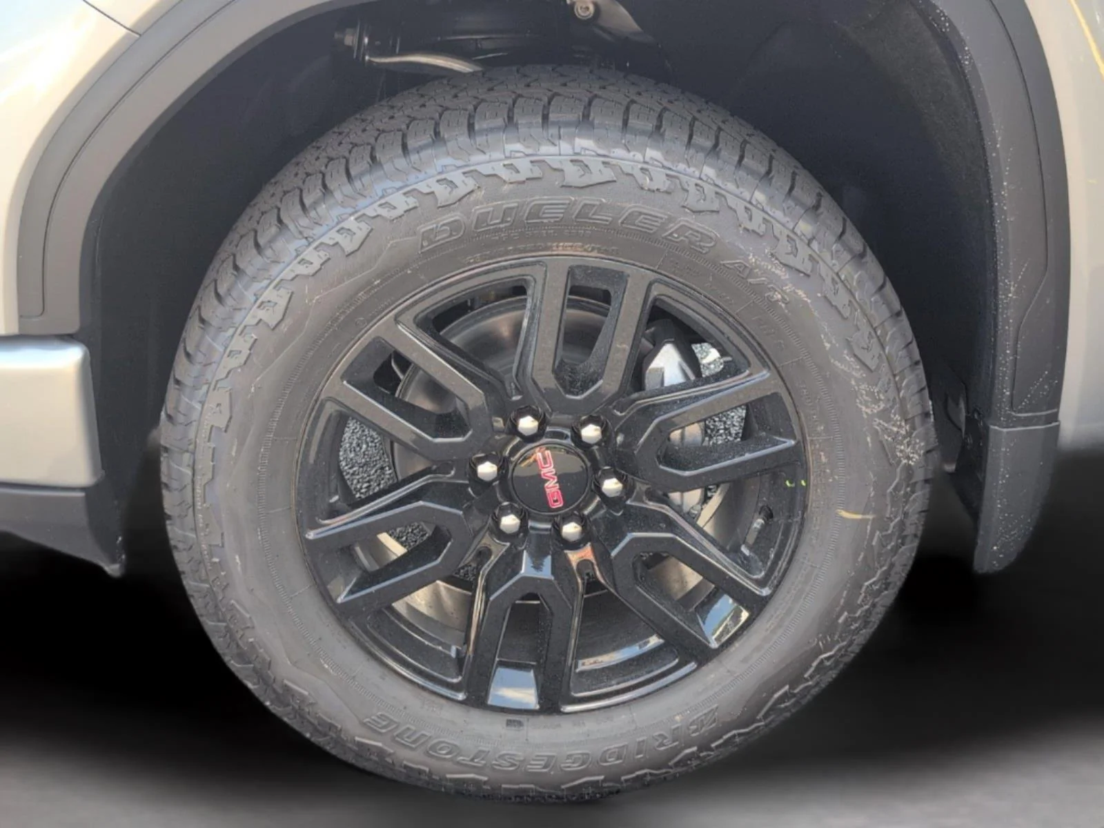 New 2026 Sterling Metallic GMC Elevation image 32
