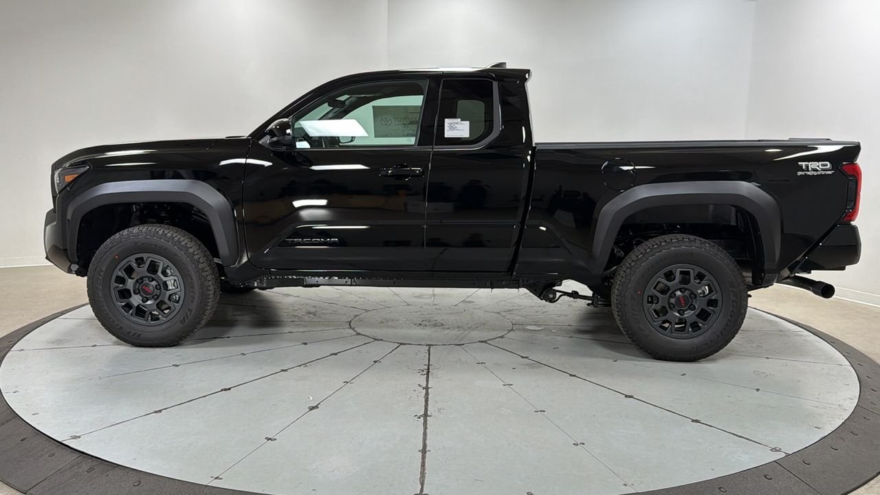 2026 Toyota Tacoma TRD PreRunner - Photo 8