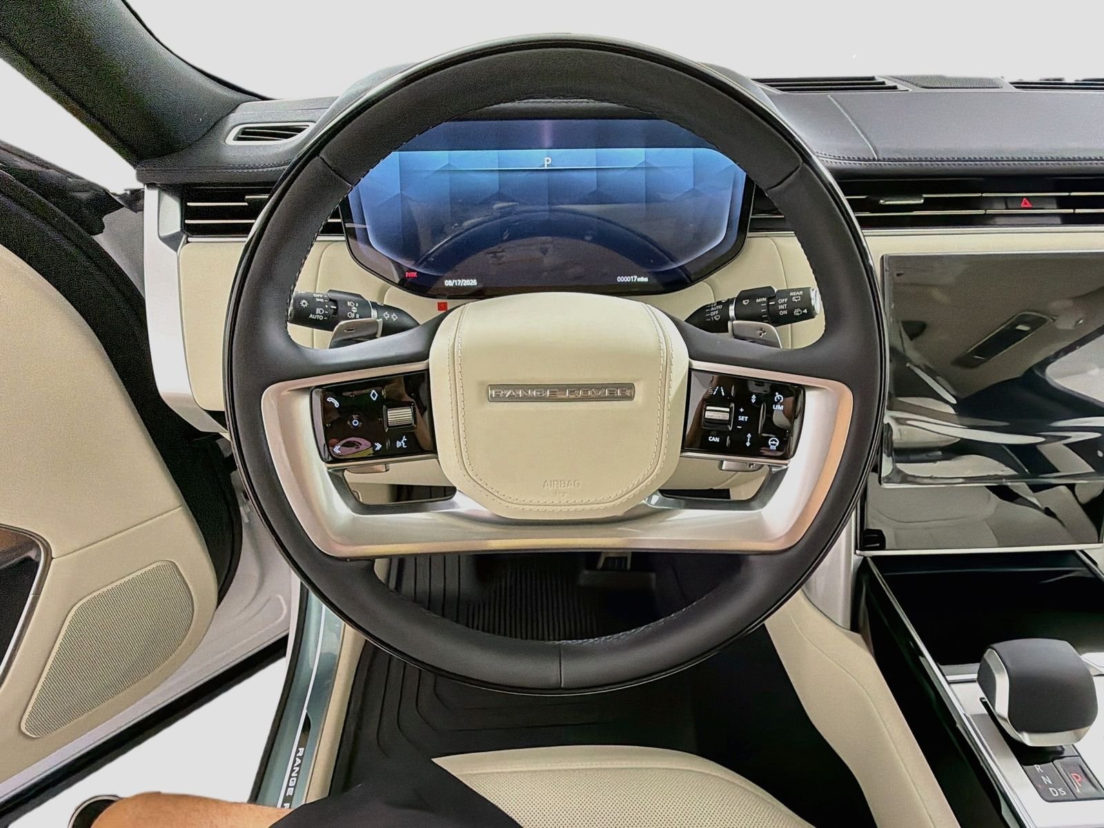 New 2026 Ostuni Pearl White Land Rover SE image 11