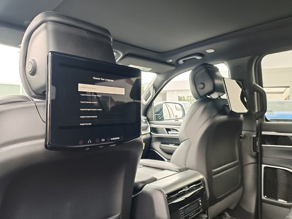 New 2026 High Gloss Black Exterior Paint Jeep Limited Reserve image 31