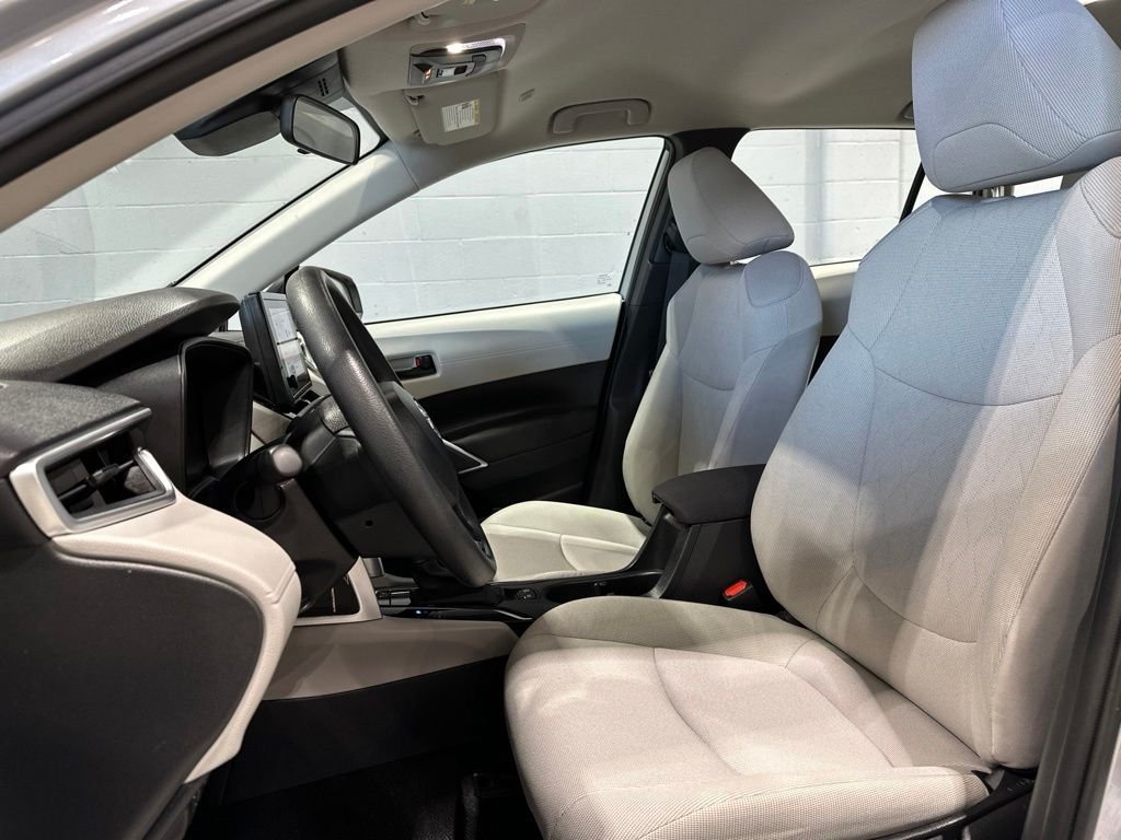 Used 2024 Silver Toyota L image 14