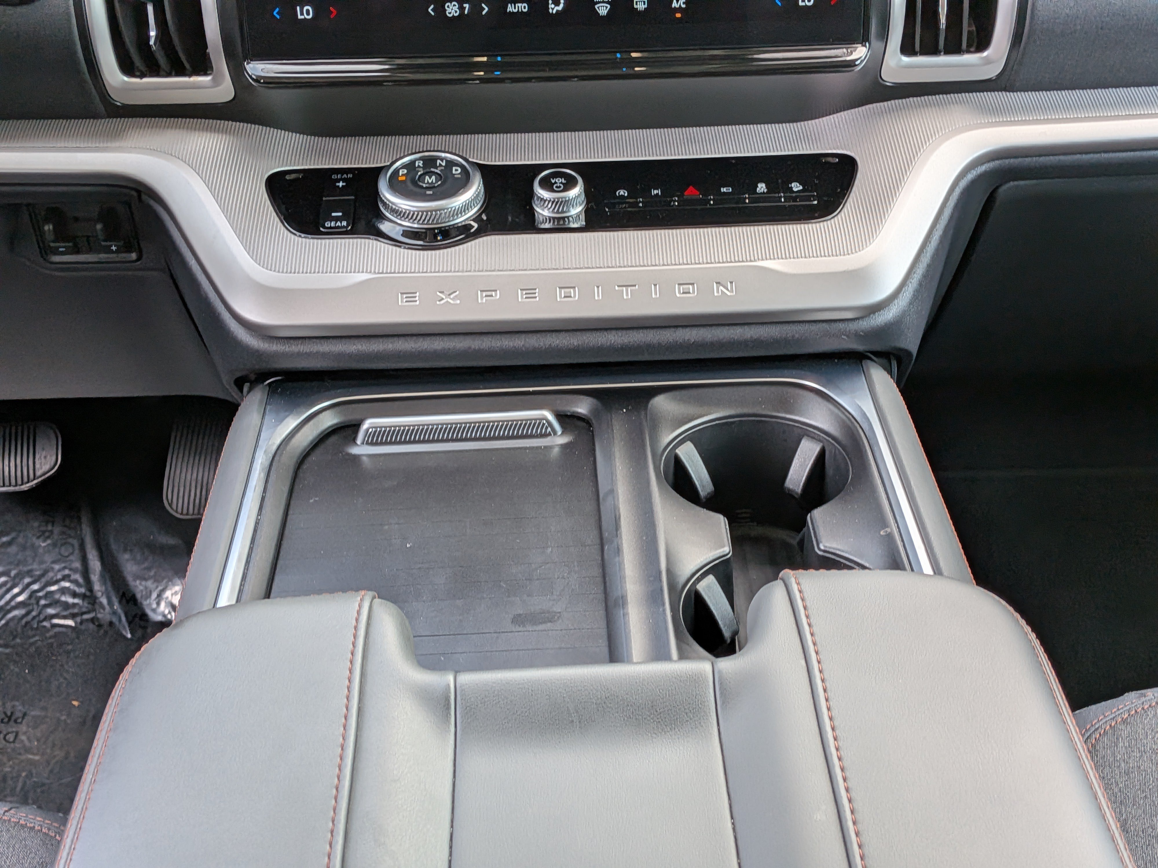 2025 Ford Expedition Active - Photo 20