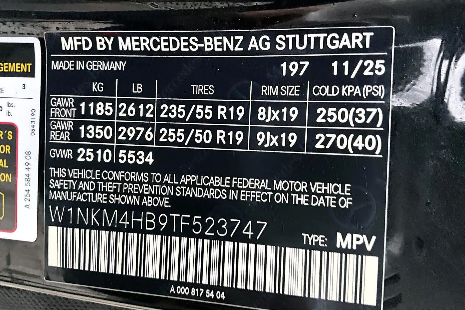New 2026 Obsidian Black Metallic Mercedes-Benz GLC 300 image 13