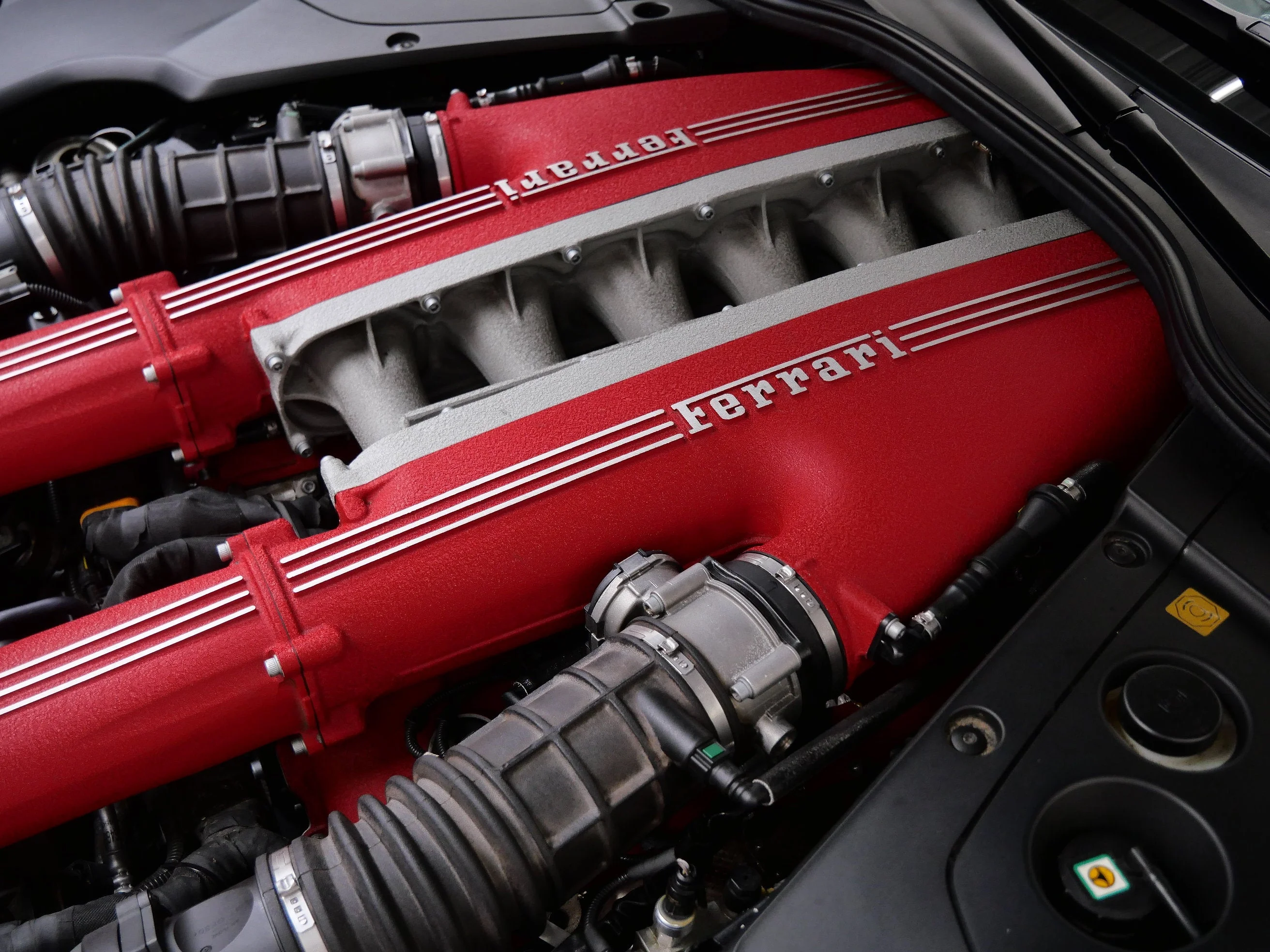 Certified Used 2014 Bianco Avus Ferrari Berlinetta image 31