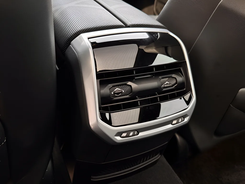 2025 BMW 7 Series 760i - Photo 26