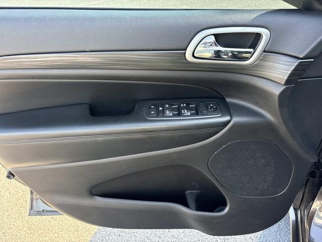 Certified Used 2019 Gray Jeep Altitude image 23