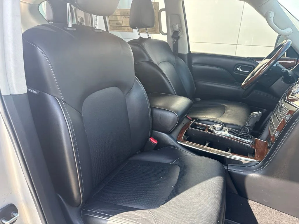 Certified Used 2018 Liquid Platinum INFINITI Base image 36