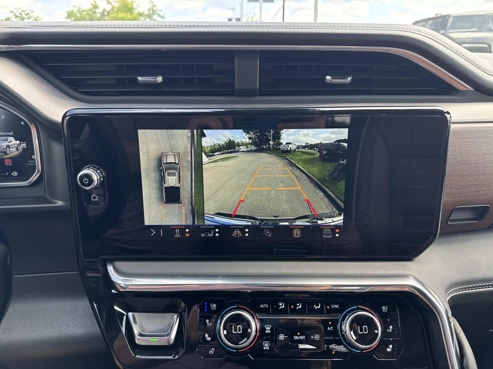 2026 GMC Sierra 1500 Denali Ultimate - Photo 17