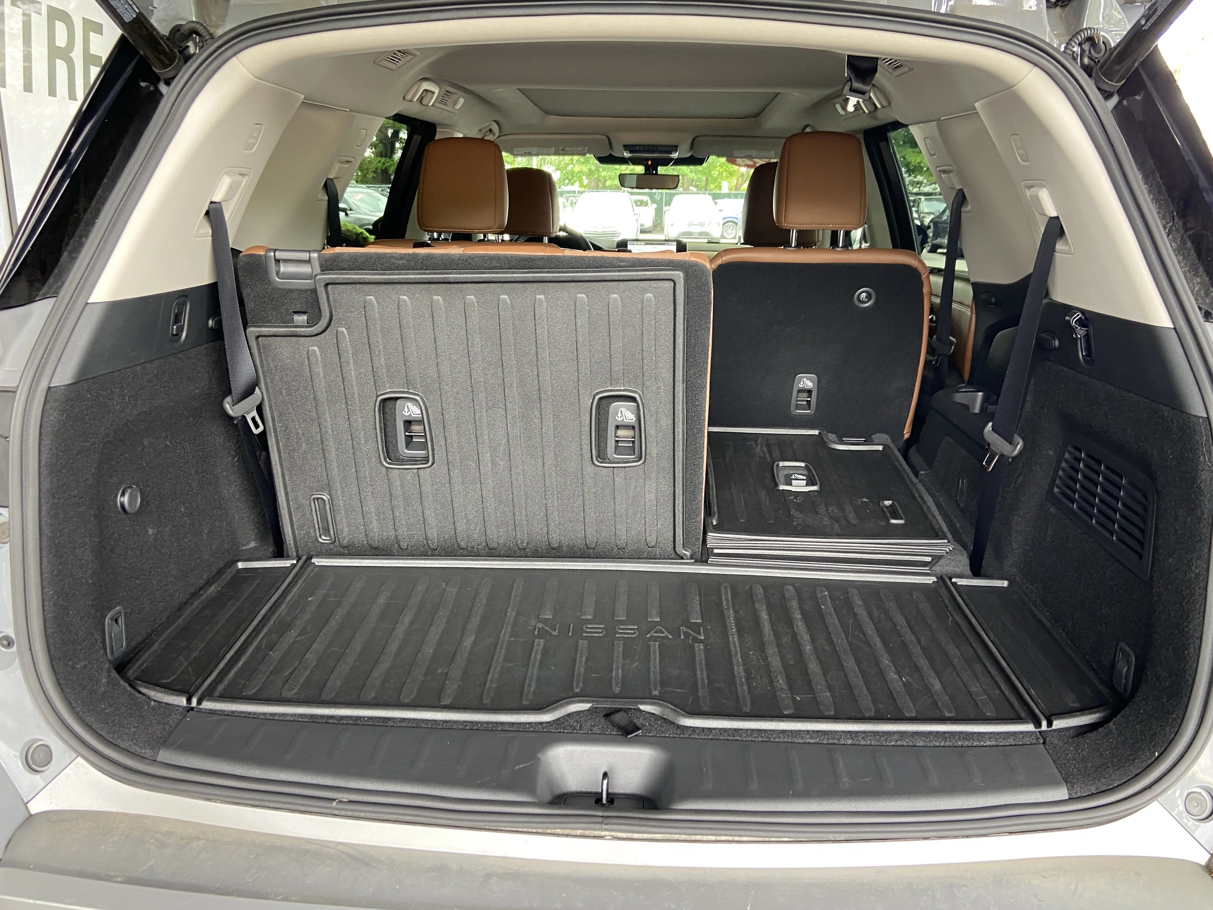 2024 Nissan Pathfinder Platinum - Photo 31
