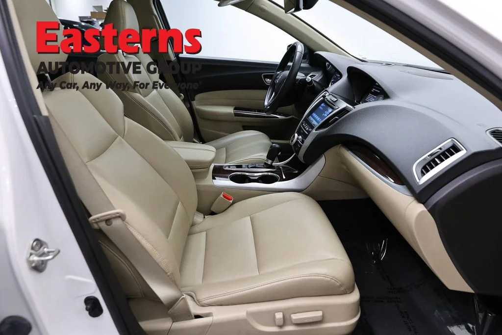 Used 2020 White Acura 2.4L image 24