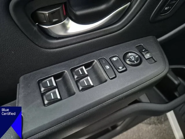 Certified Used 2025  Honda EX-L image 13