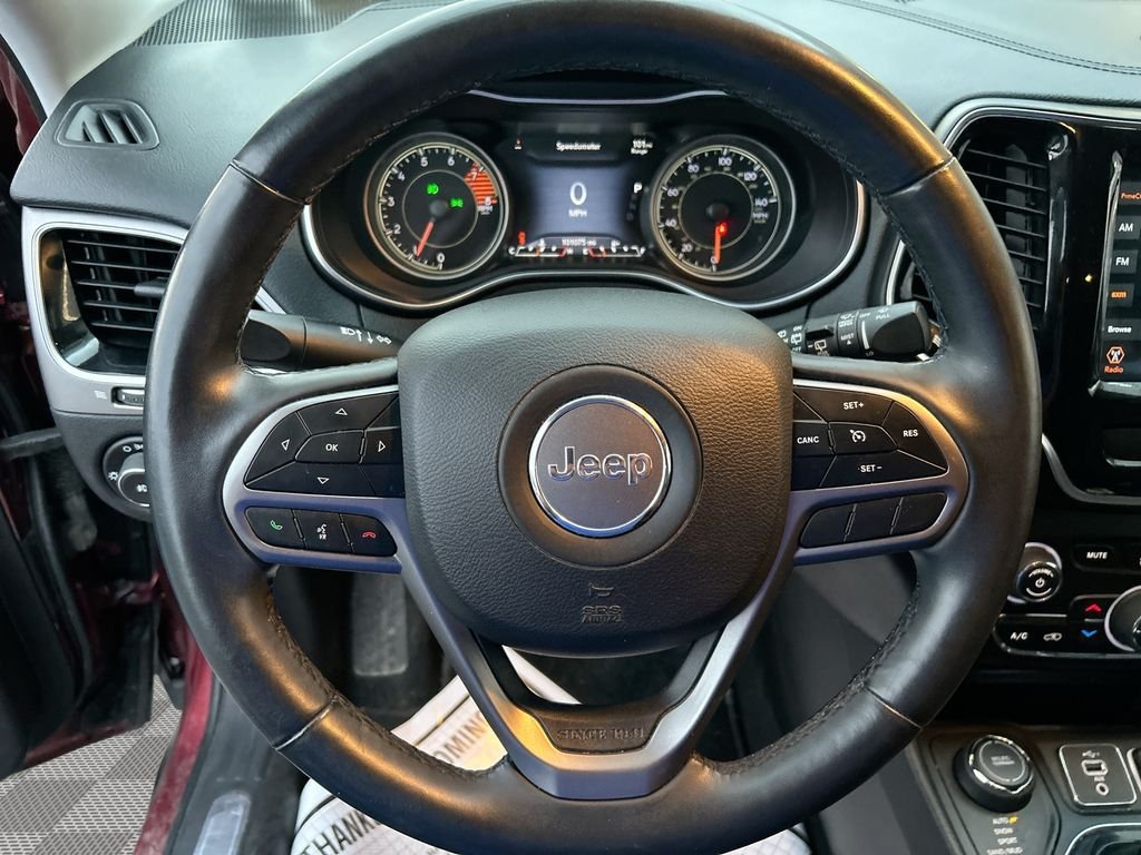 Used 2019 Red Jeep Limited image 29