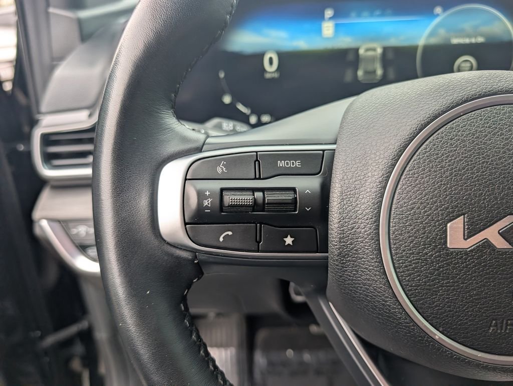 Used 2024 Black Kia X-Pro Prestige image 24