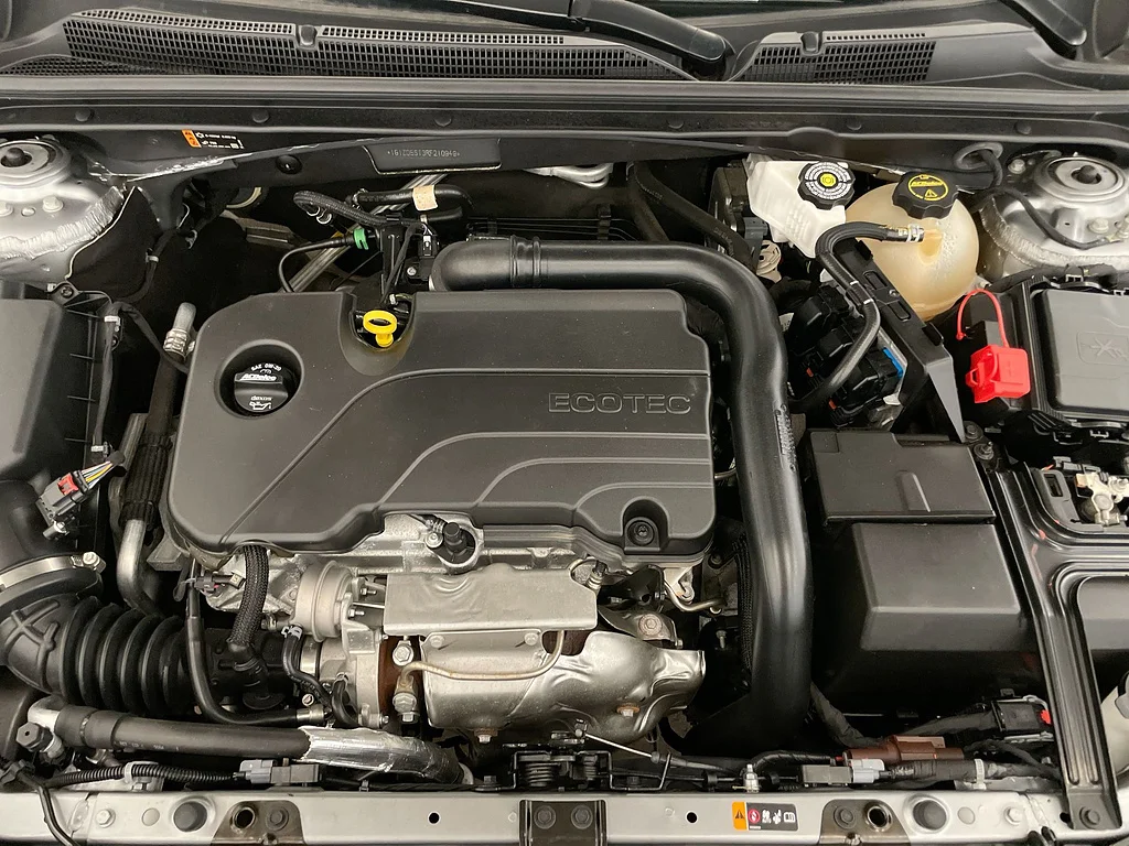 Used 2024 GRAY Chevrolet LT image 29
