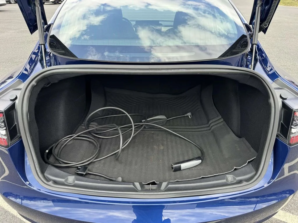 Used 2019 Deep Blue Metallic Tesla Standard Range Plus image 27