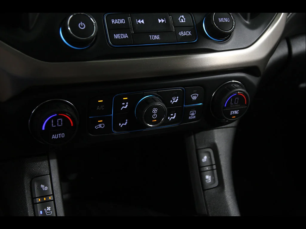 2019 GMC Acadia Denali - Photo 15