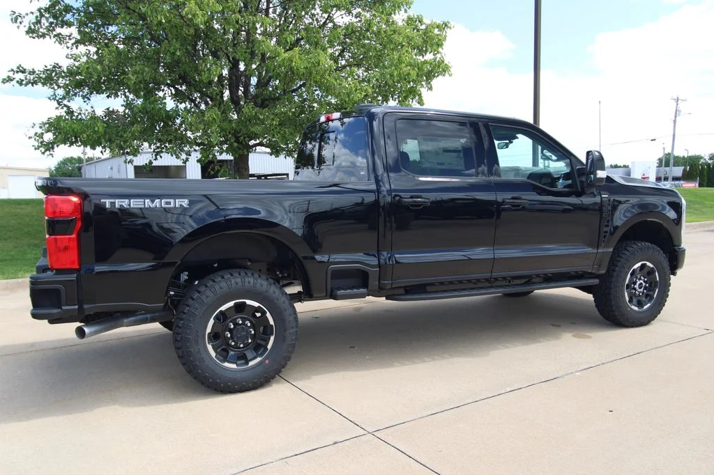 New 2026 Agate Black Metallic Ford F-350® Lariat® image 45