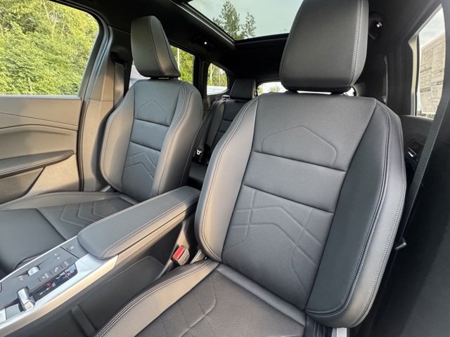 New 2026 Black Sapphire Metallic BMW xDrive28i image 19