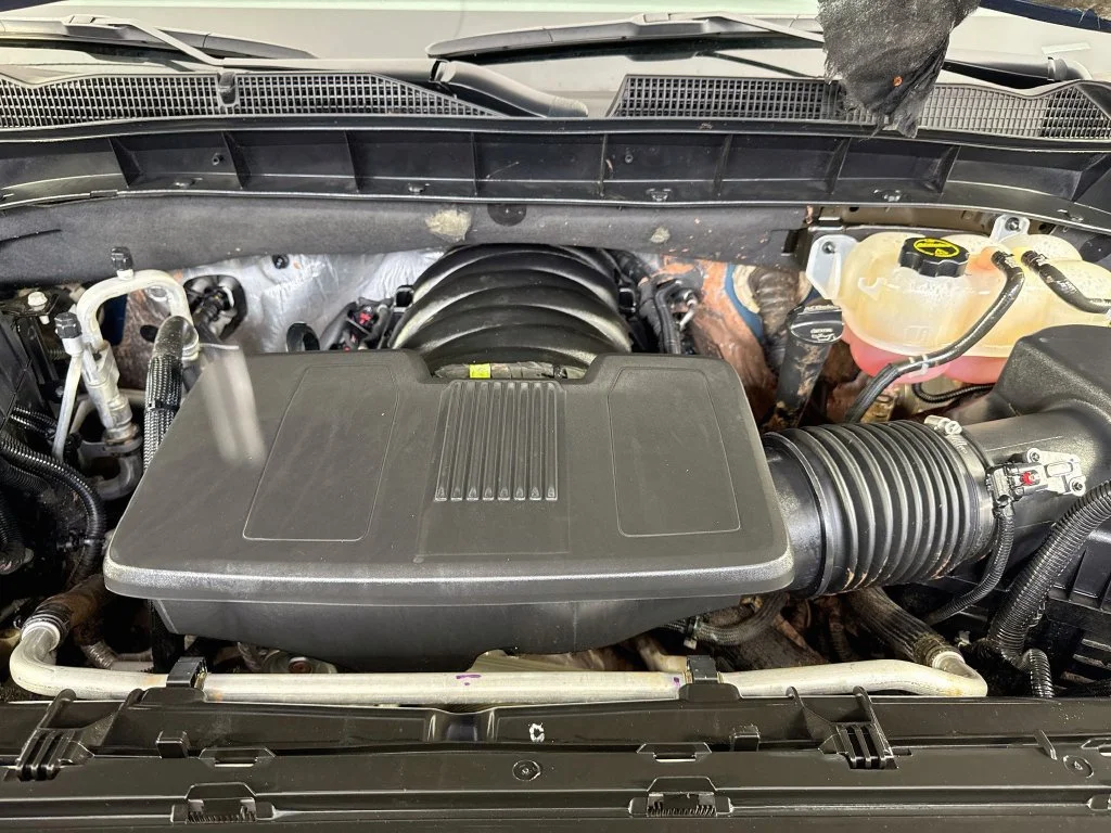 Used 2024 Downpour Metallic GMC SLT image 39