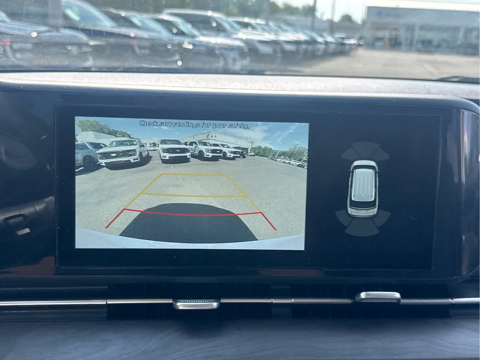 Used 2022 Snow White Pearl Kia EX image 21