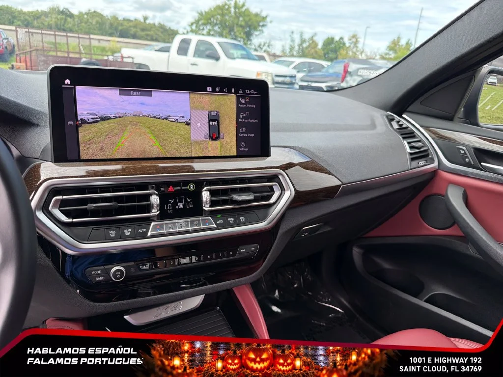 Used 2022 Black BMW xDrive30i image 21