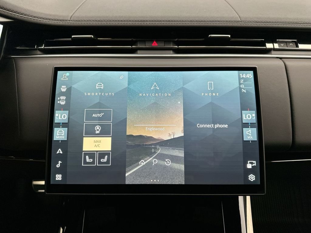 New 2027 Santorini Black Land Rover Dynamic SE image 13